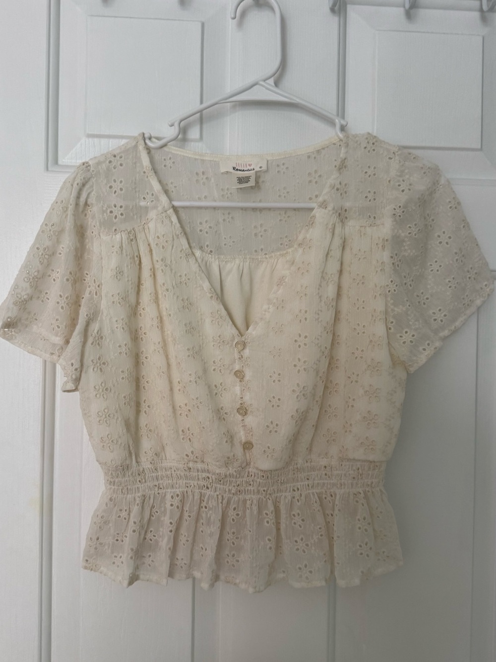 URBAN Romantics Cream Eyelet Peplum Button-Front Blouse